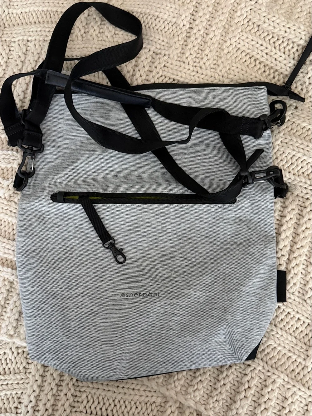 Sherpani Black Minimalist Crossbody Messenger Bag